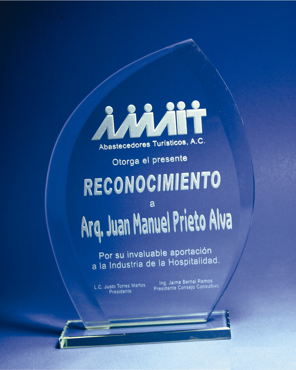 Reconocimiento Vidrio 2 METALISTERIA FABRICACI N DE PLACAS TROFEOS reconocimiento-vidrio-2-metalisteria-fabricaci-n-de-placas-trofeos